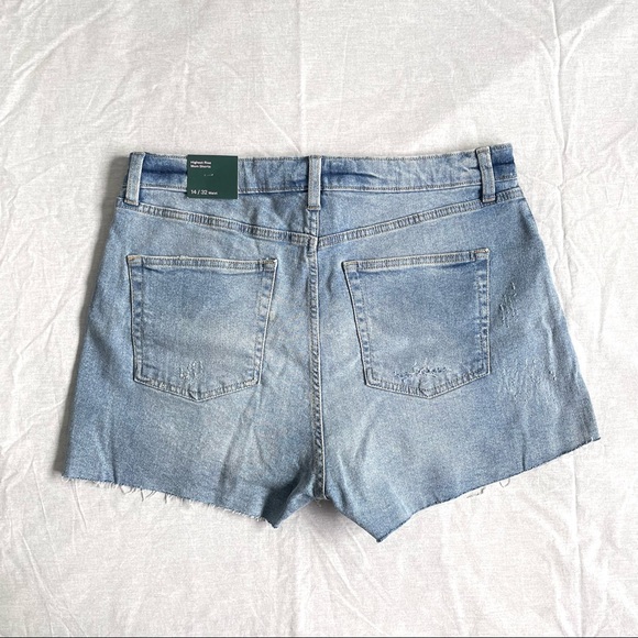 Wild Fable Highest-Rise Mom Jean Distressed Shorts - 14 - Picture 2 of 9